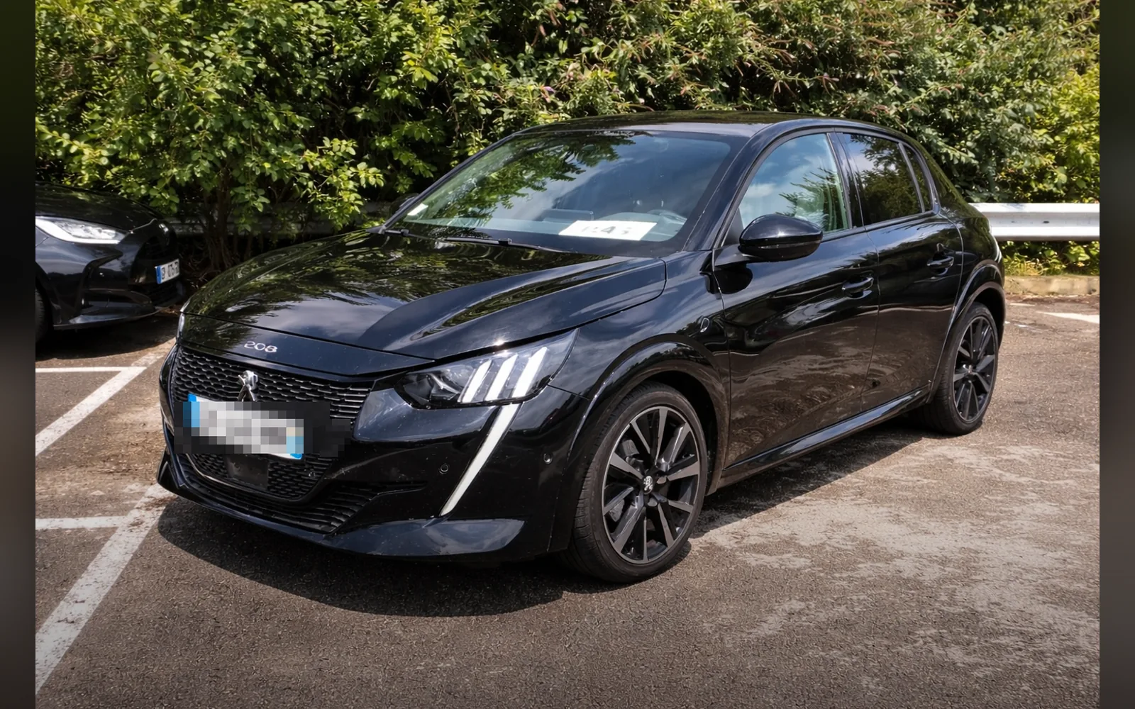 Peugeot 208 importée par Tokyo Motors